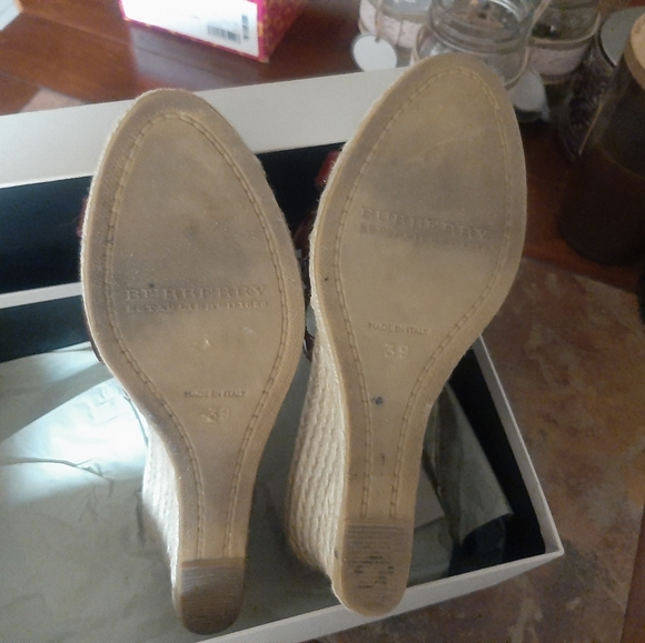 Shoes - Picture 3 of 4